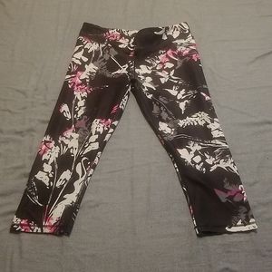 Fabletics Winn Powerhold Capri, size L